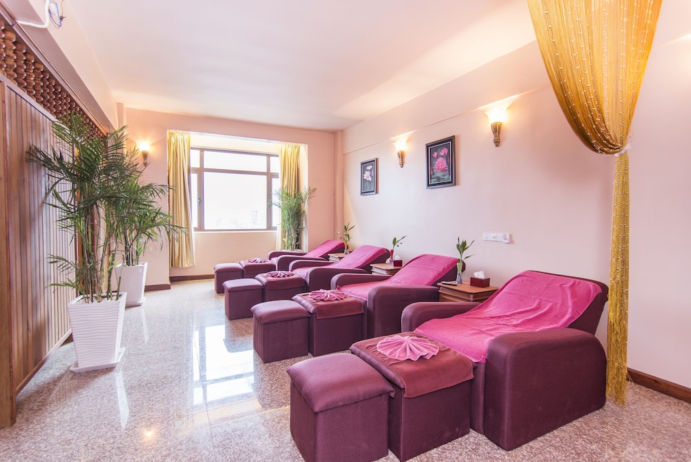 Phnom Penh Era Hotel 46/68