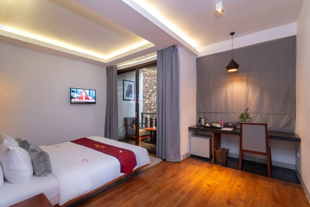 King Rock Boutique Hotel 61/97