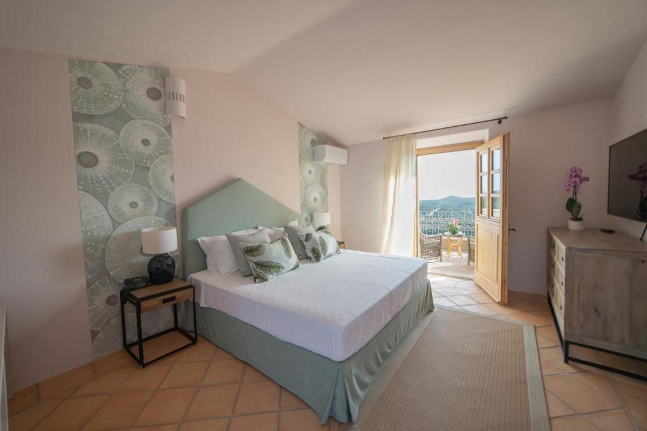 HOTEL BORGO SMERALDO 15/32