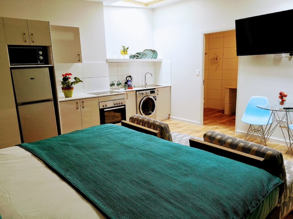Urban Oasis Aparthotel Eatery and Spa 14/50