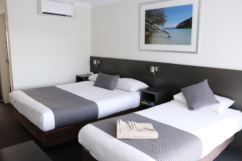 JERVIS BAY MOTEL 26/71
