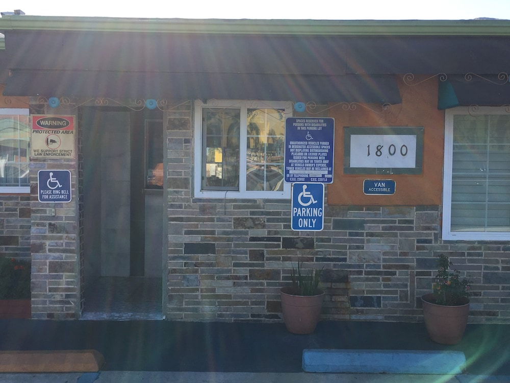 Eagle Inn Motel 3/35