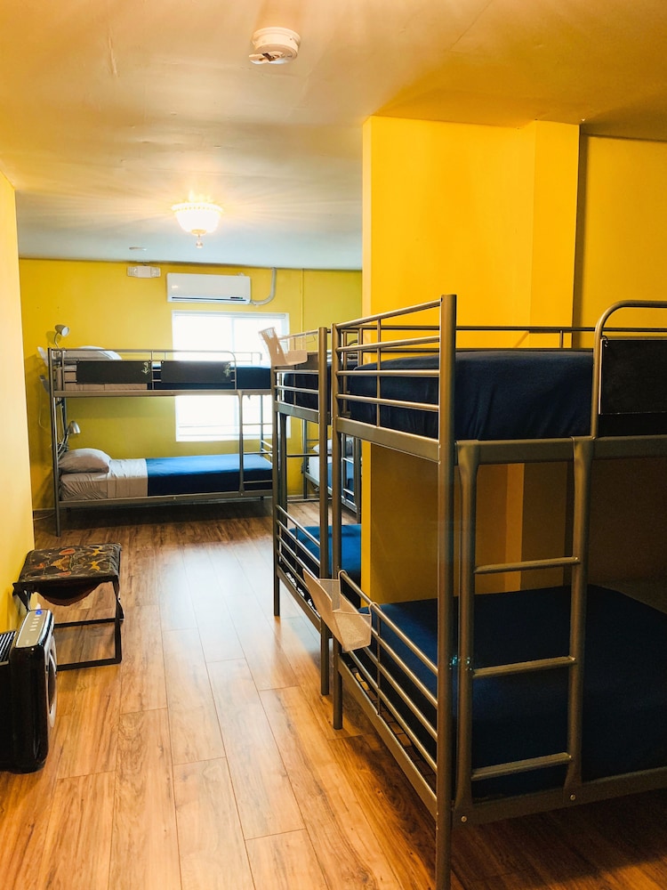 Melrose Hostel 30/48
