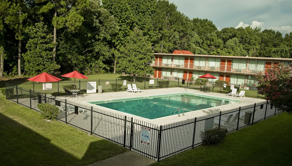 Express Inn Suites 5/29