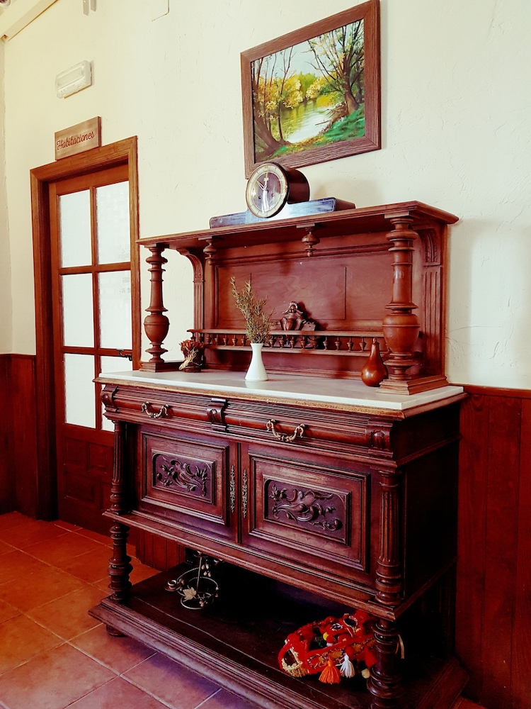 Lobby at HOSTAL SIERRA DEL AGUA, Paterna del Madera