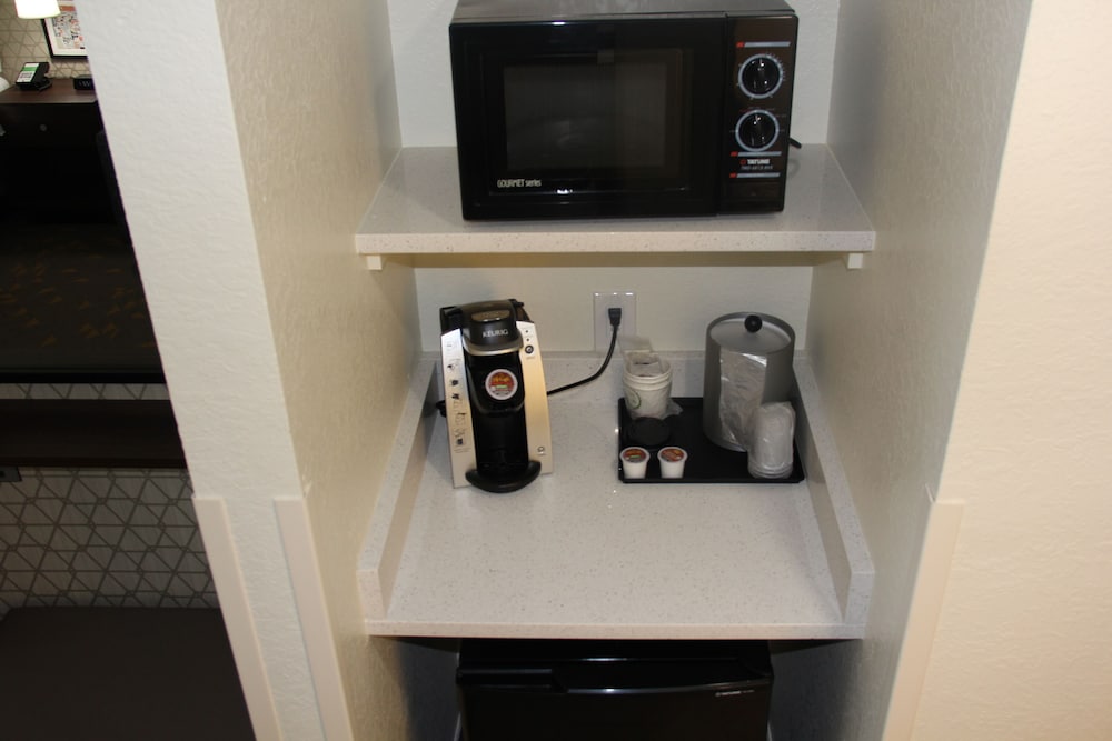 Holiday Inn Southaven Central Memphis 24/66