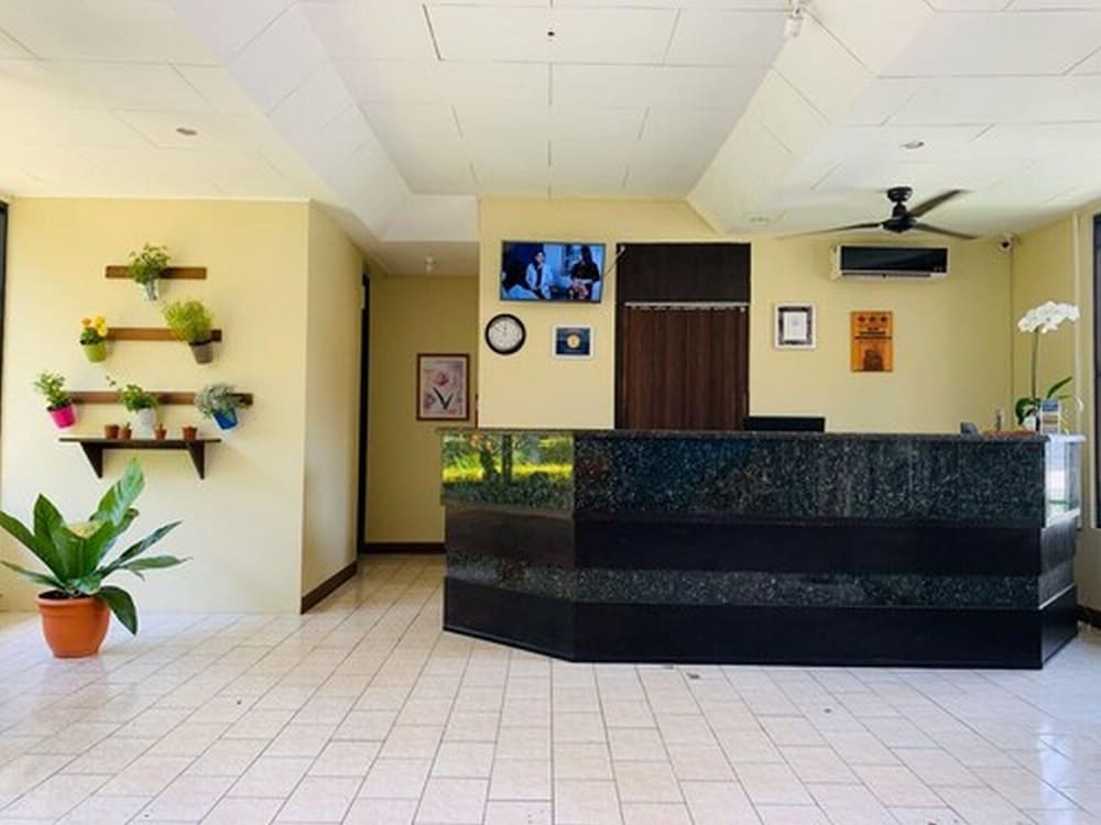 Hotel And Villas Huetares 7/50