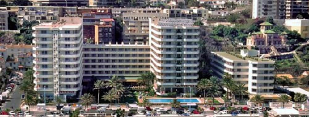 Hotel Apartamentos Bajondillo in TORREMOLINOS