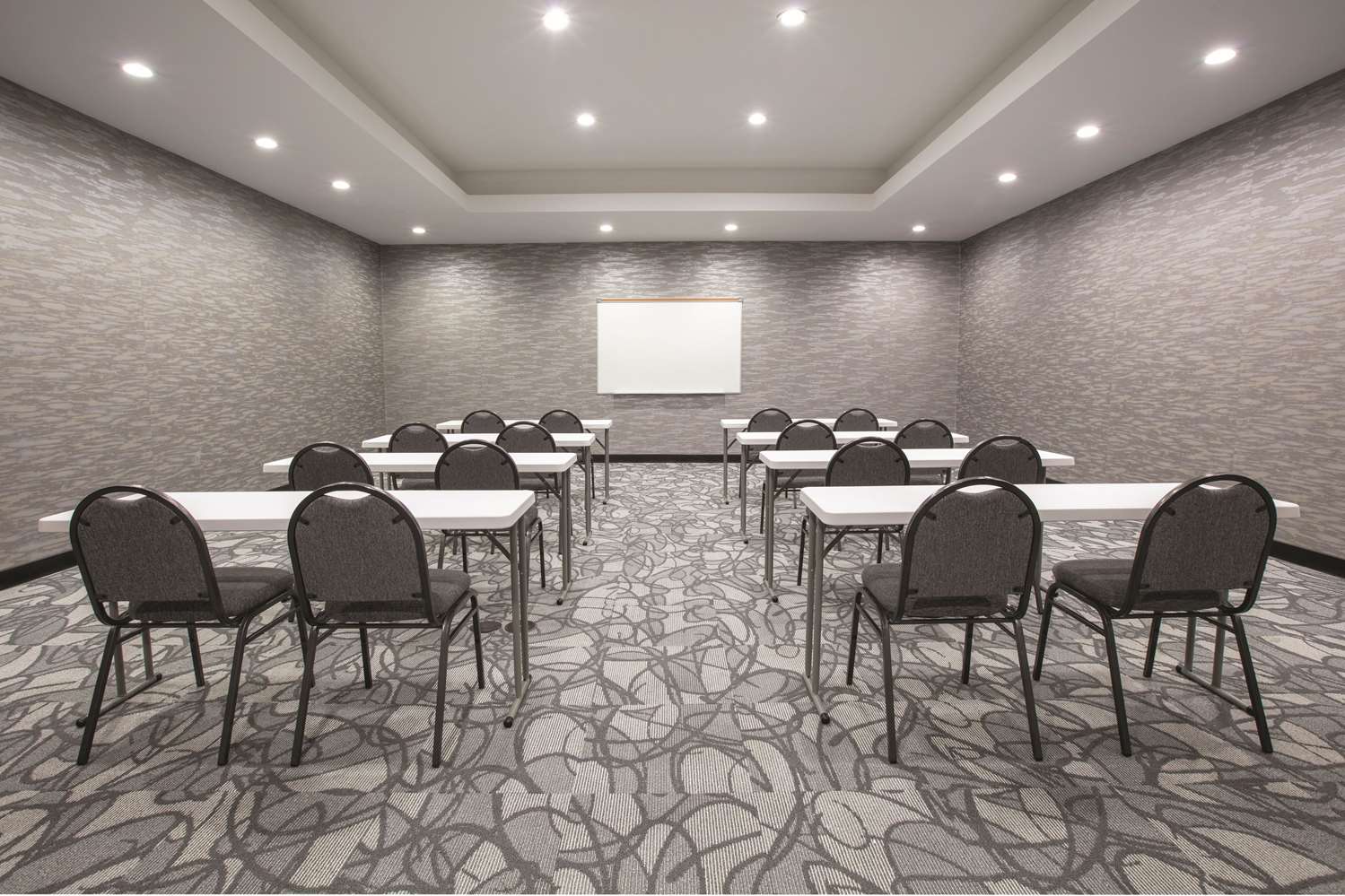 La Quinta Inn & Suites by Wyndham Amarillo Airport 12/14