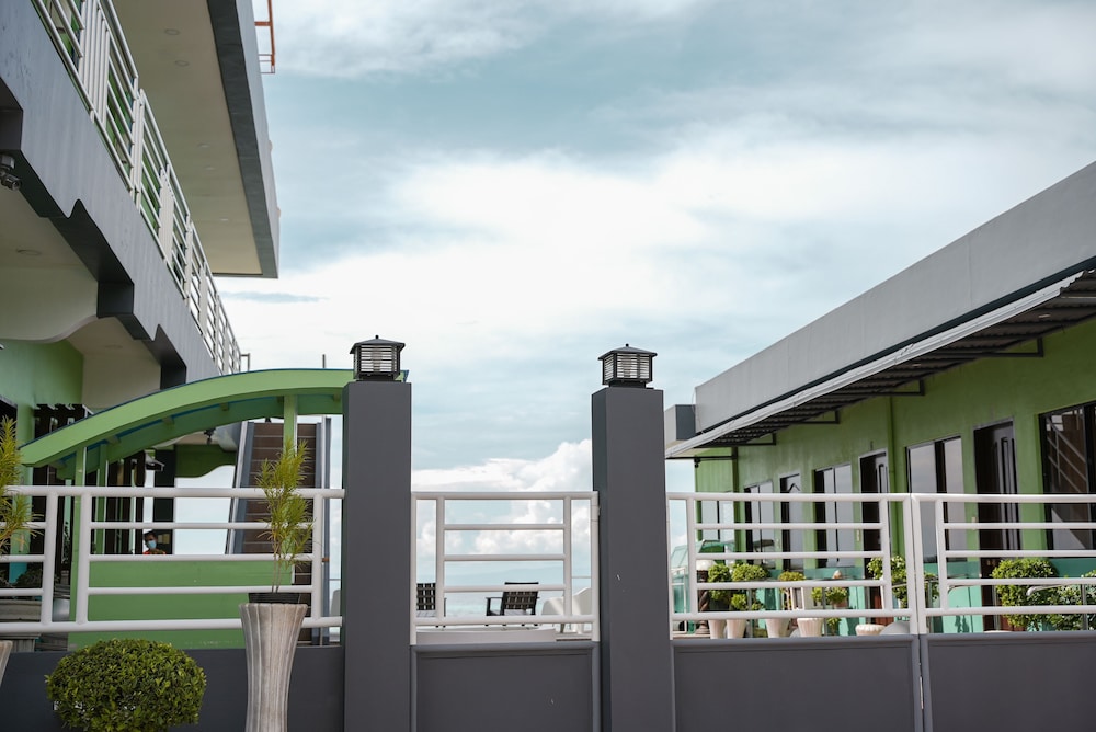 Gt Seaside Inn 42/66