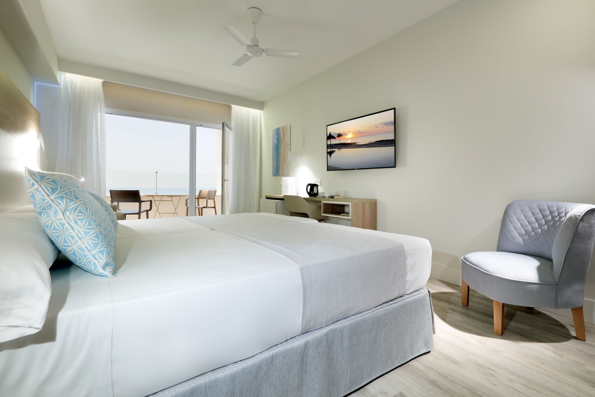 GRAND, DOUBLE BED, SEA VIEW, TERRACE