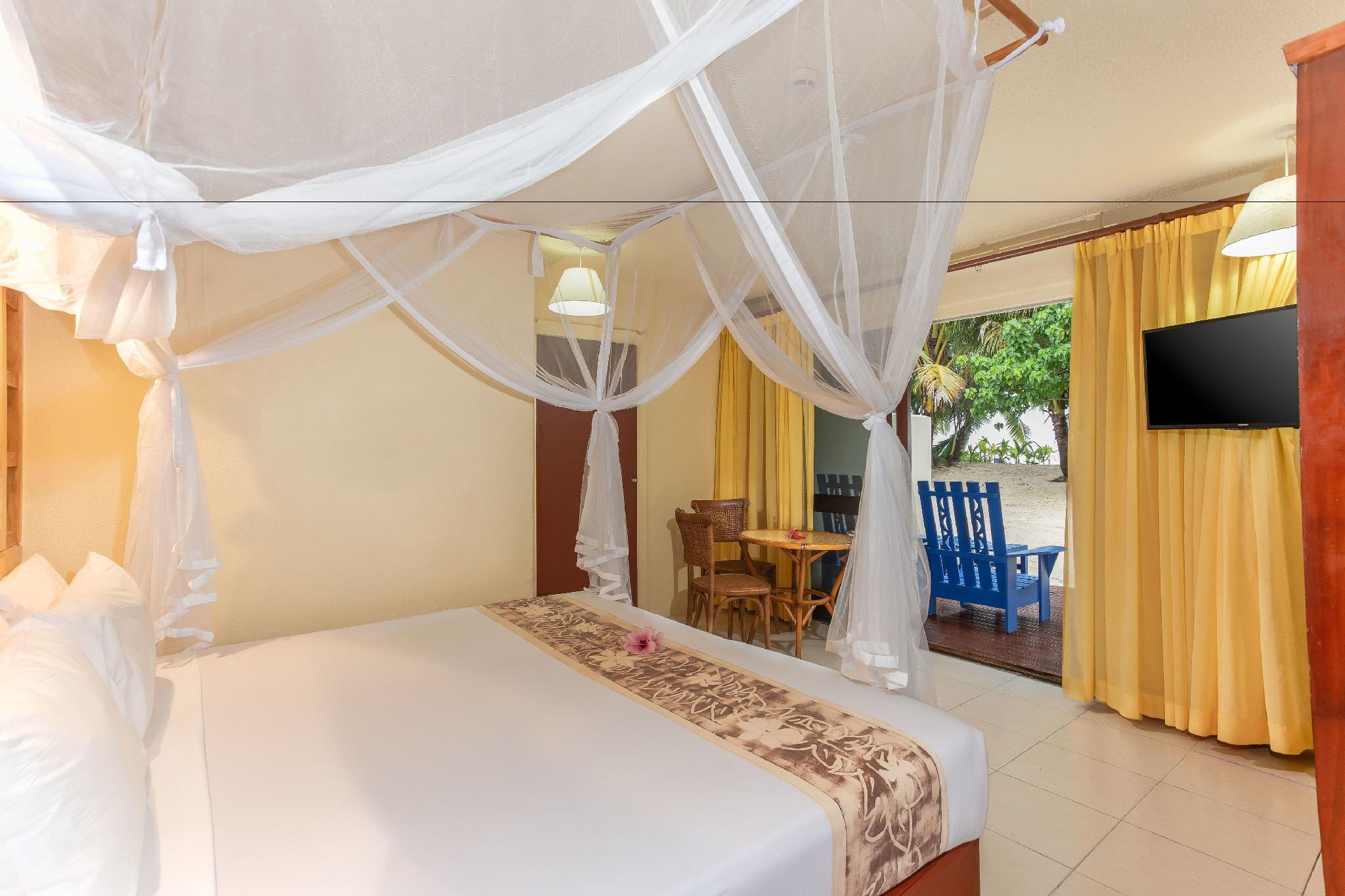 3 Bedrooms, Connecting, Family, Suite, Beach Front