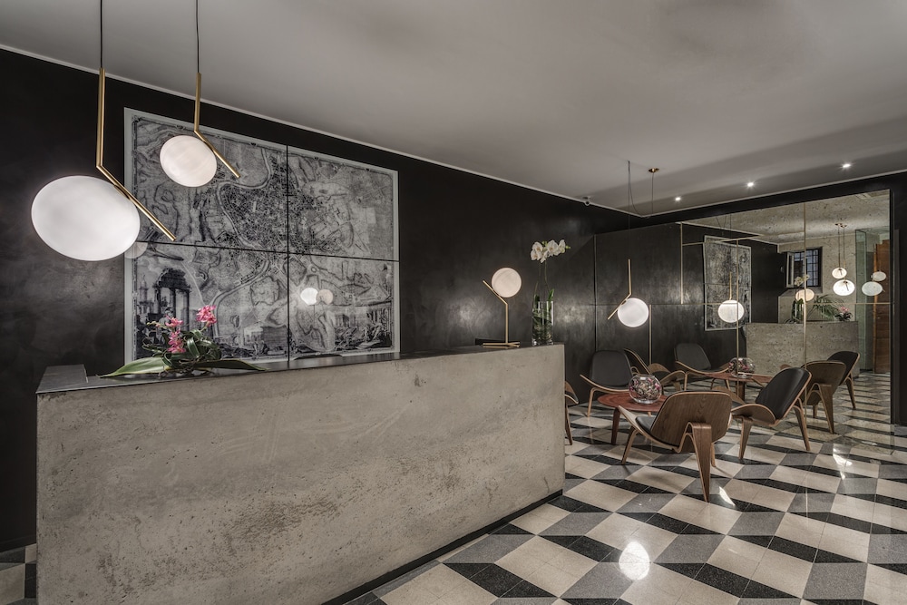 Navona Theatre Hotel 5/54