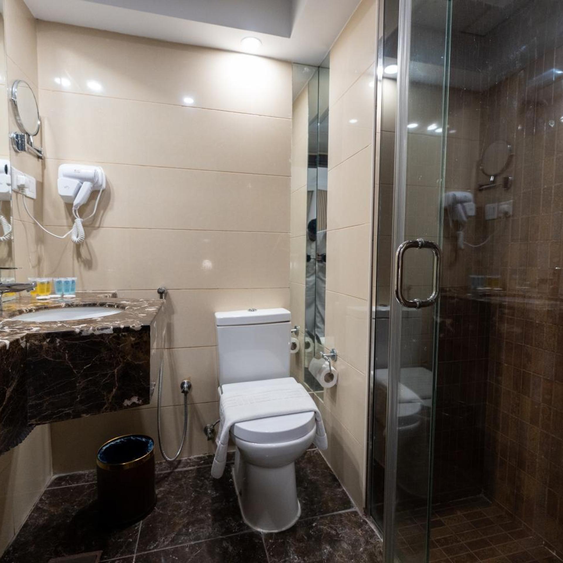 حياة بلازة(Hayat Plaza Hotel) 50/55