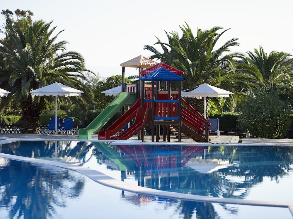 Roda Beach Resort & Spa 37/49