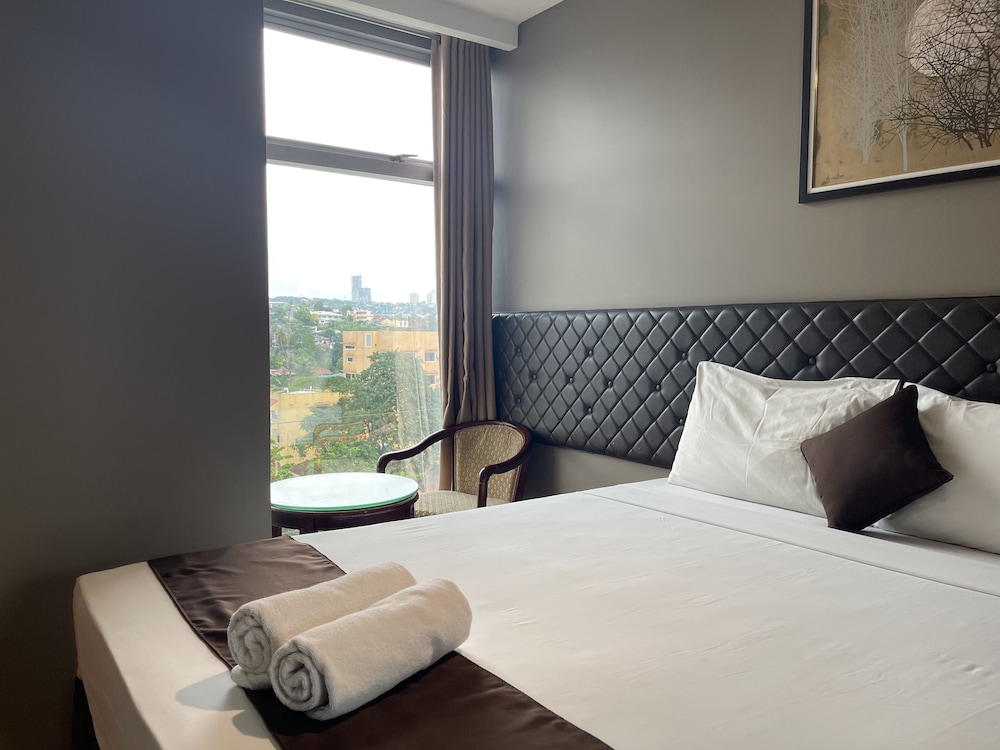 Cebu Capitol Central Hotel and Suites powered by Cocotel 25/55