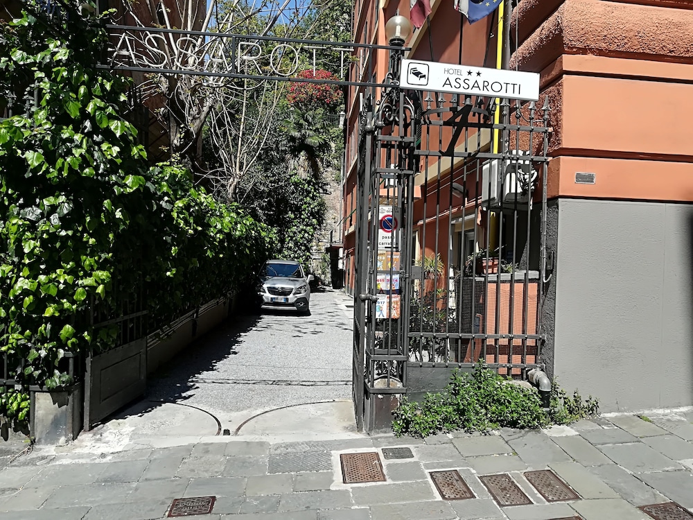 Assarotti Hotel 45/52