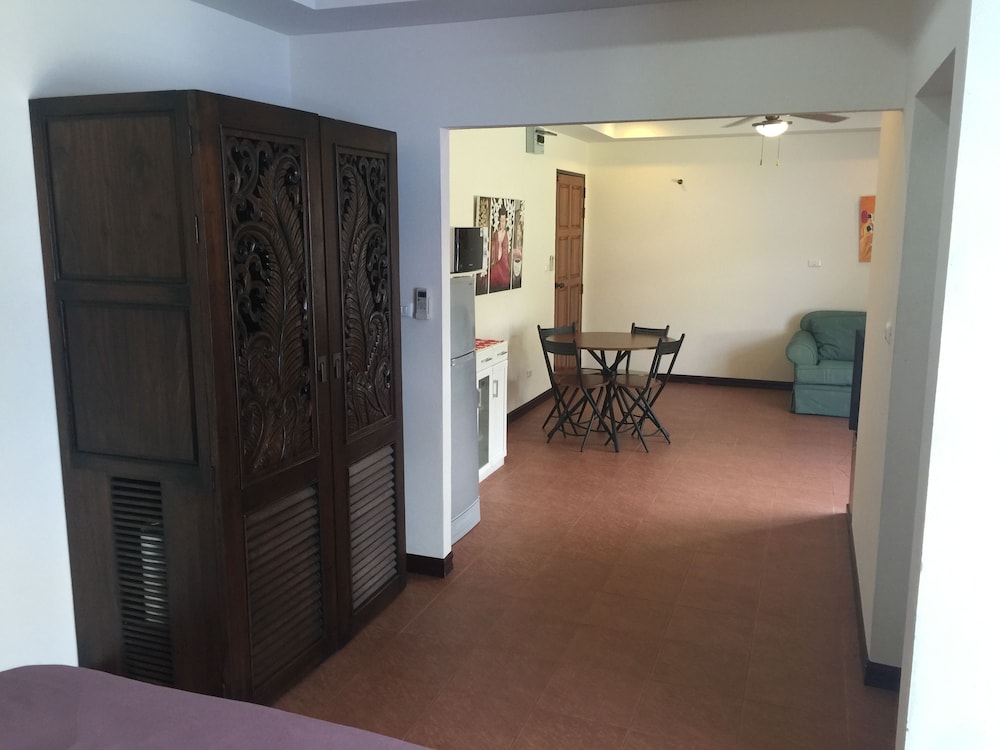 Merlin Plaza Apartments 21/42