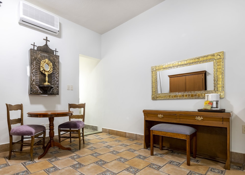 Hotel Boutique Naura Centro 60/82