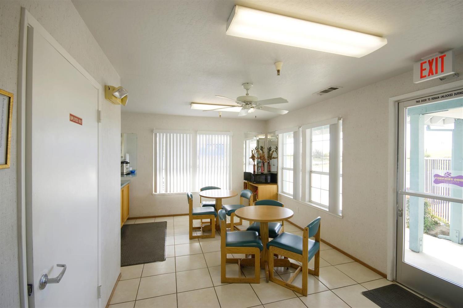 Americas Best Value Inn Dunnigan 11/13