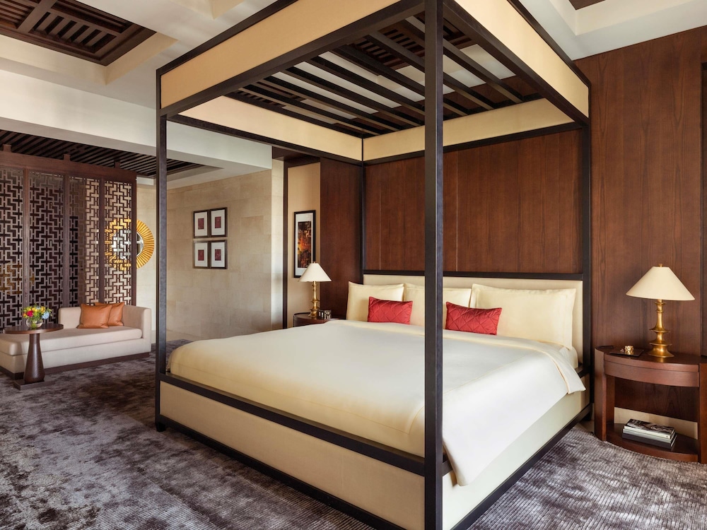 2 BEDROOMS, ROYAL, SUITE