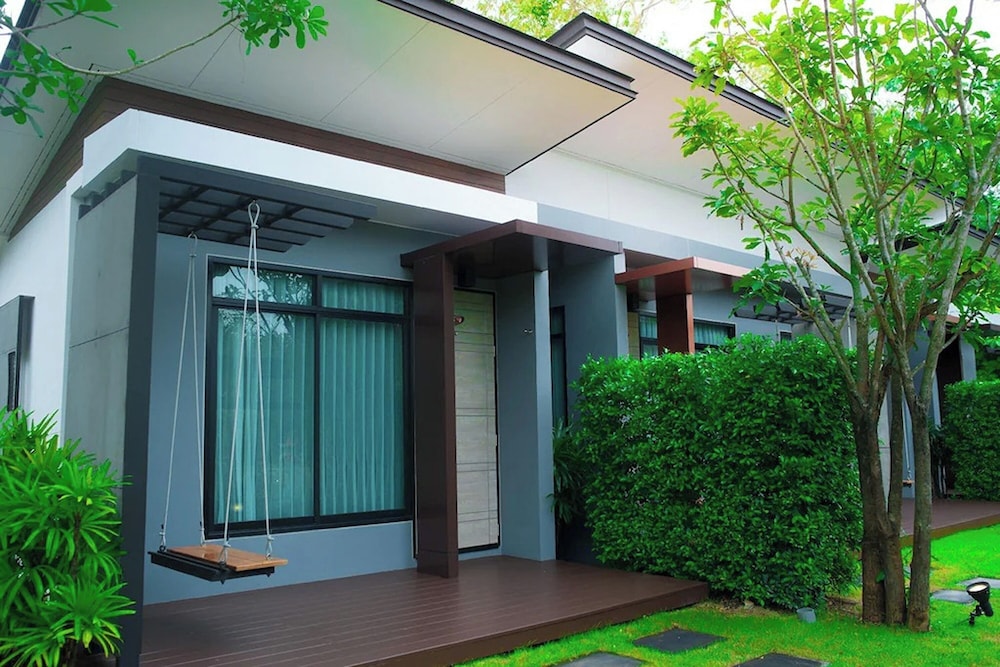 Chatnipa Beach Resort by Morseng 8/50