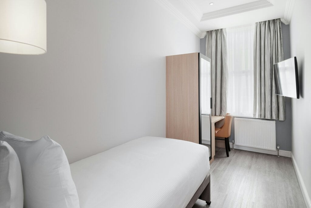 Spark by Hilton London Chiswick 2/5