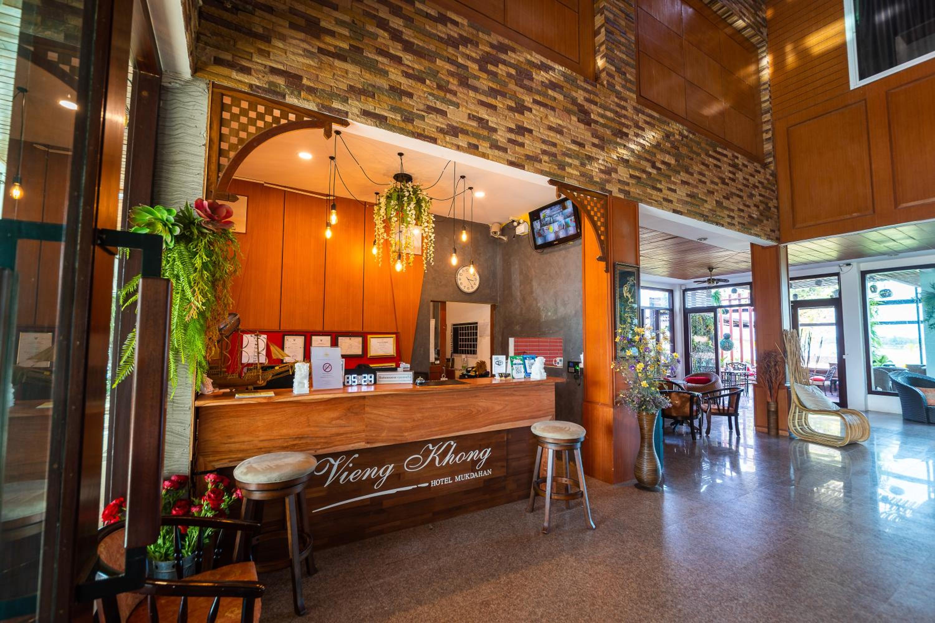 Vieng Khong Hotel 12/100