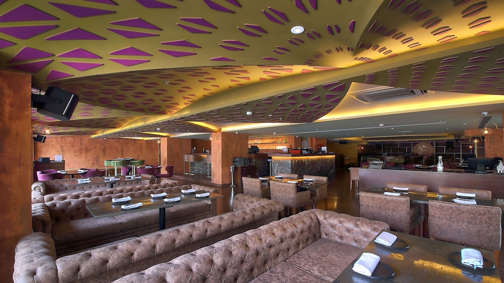 RADISSON JAIPUR CITY CENTER 59/68