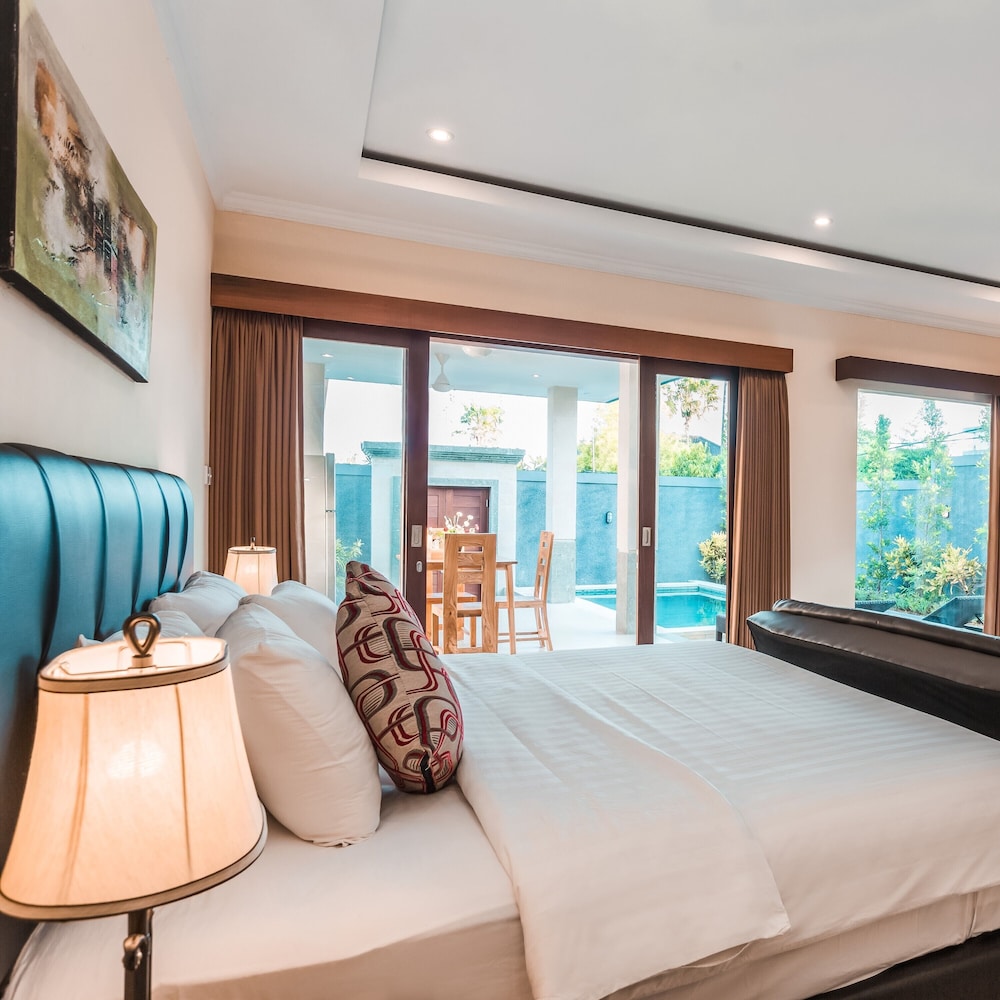 1 Bedroom, Villa, King Bed, with Pool، Kubu Petitenget Suite Seminyak 4/9