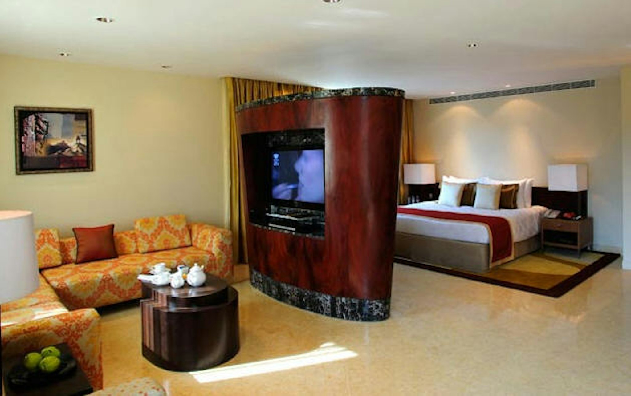 TAJ CLUB HOUSE 18/50