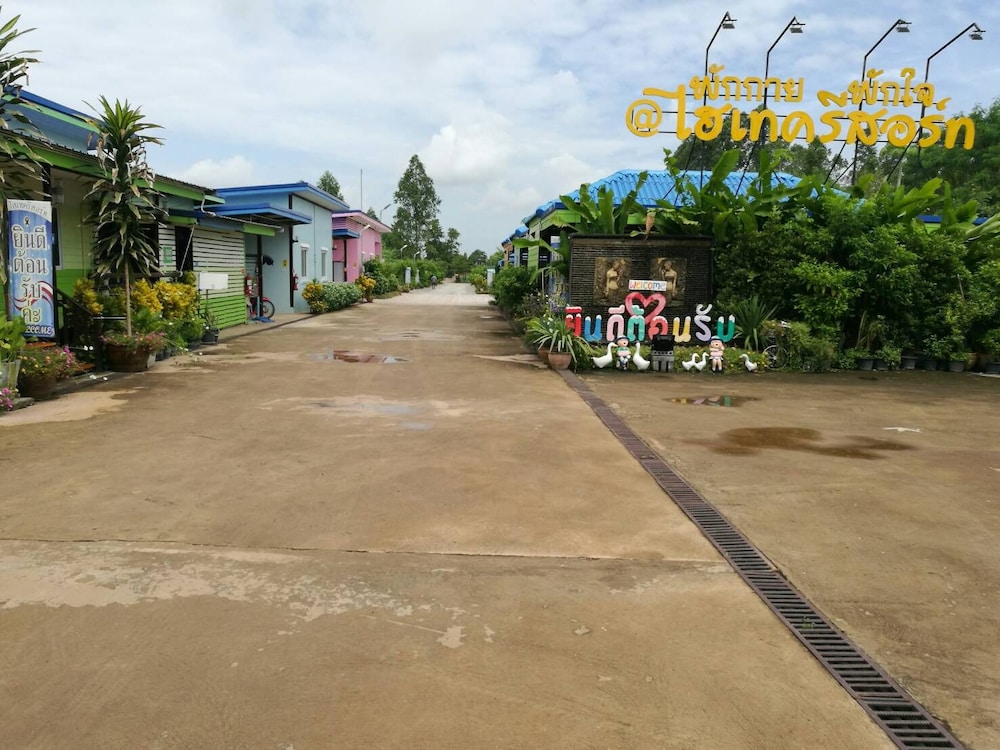Hi Tech Resort 20/33