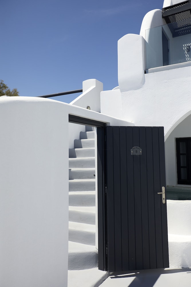 Oia Suites 5/50