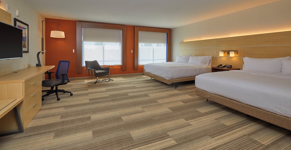 Standard, 2 King Beds, Extra Floor Space