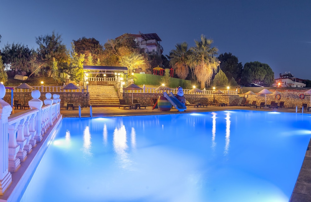 Temple Beach Hotel 23/40