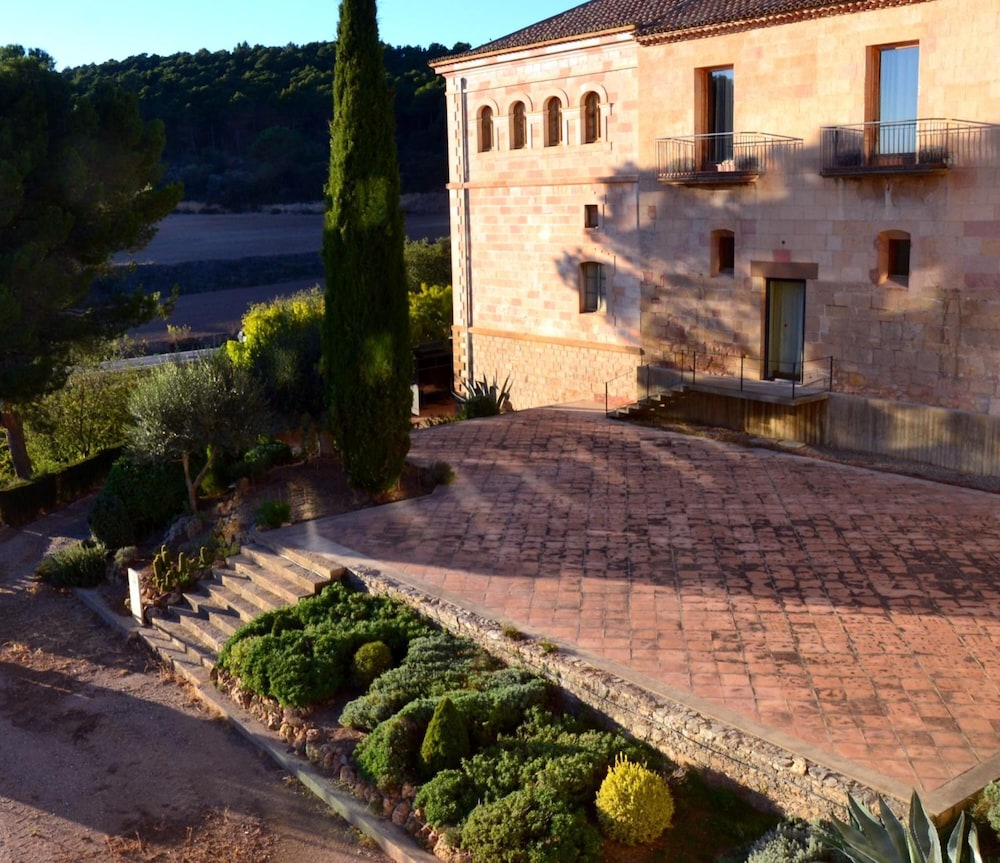 Monestir de les Avellanes 60/68