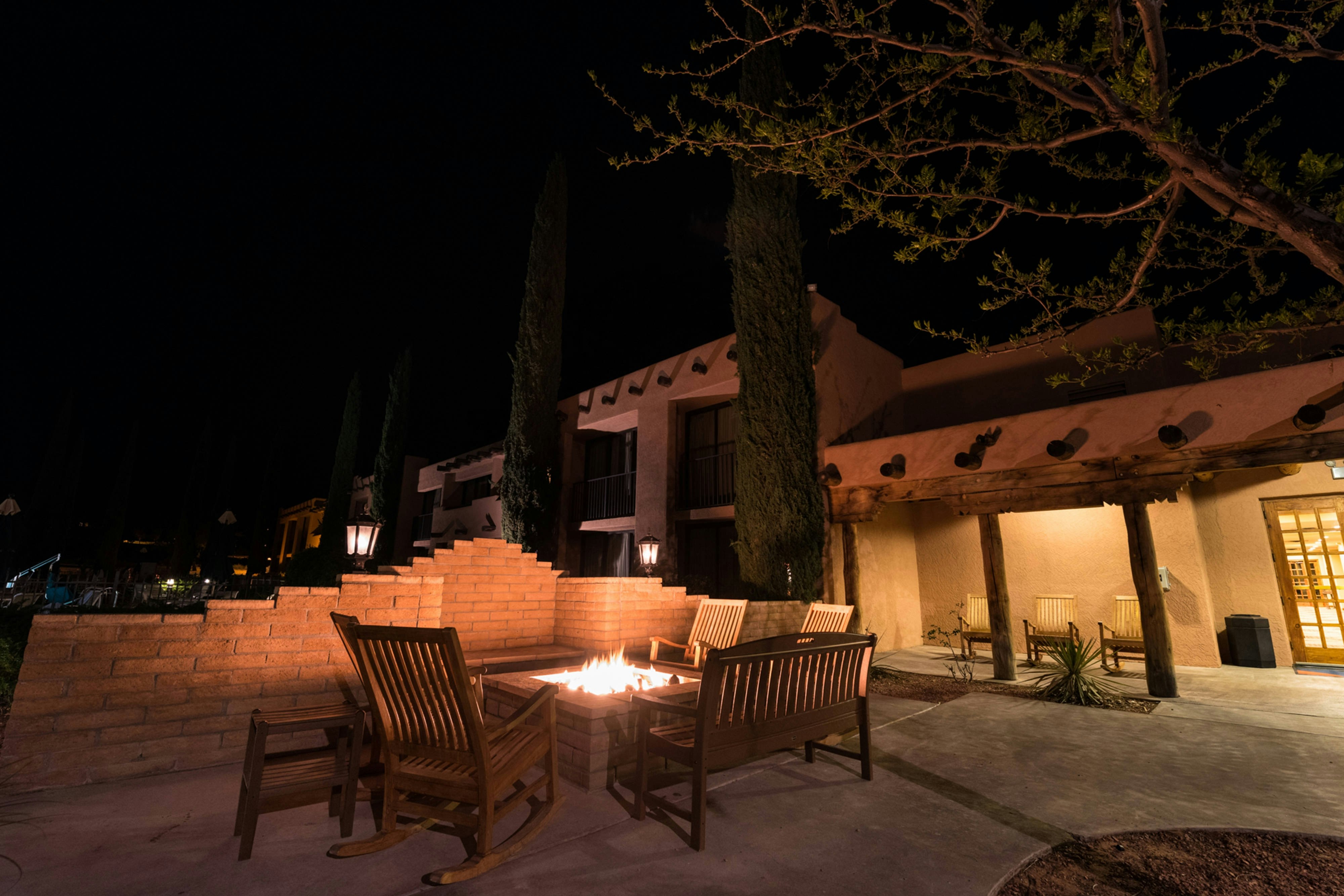 Courtyard Page At Lake Powell 18/19