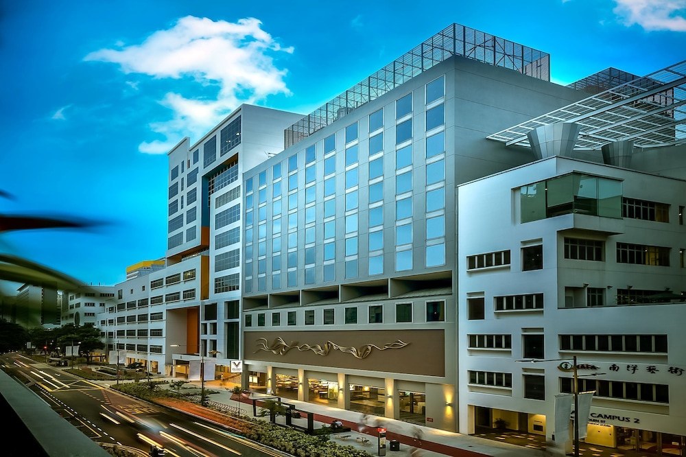 V Hotel Bencoolen 5/54