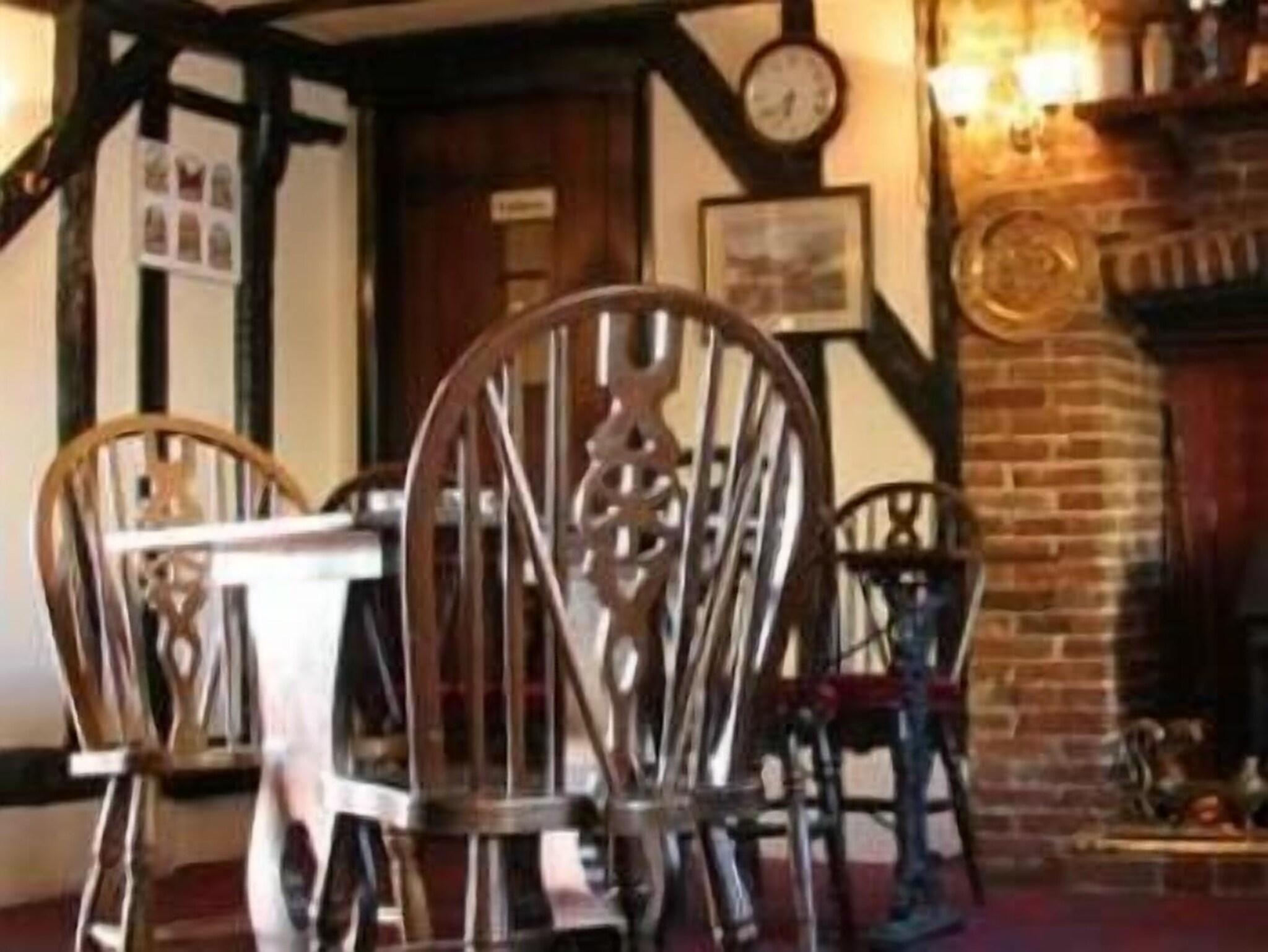 The Dog Inn 7/9
