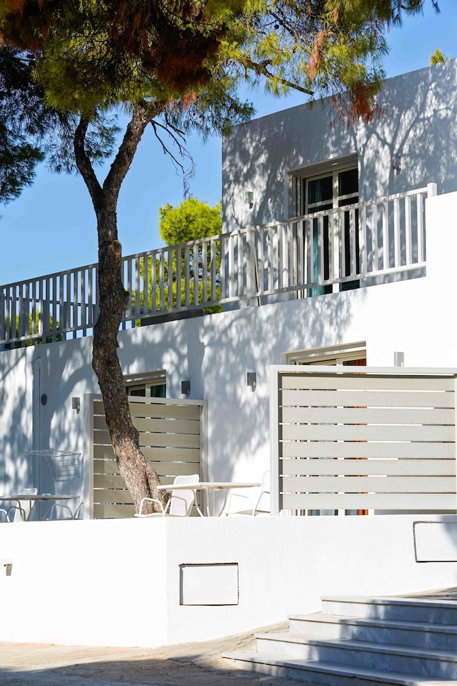 Marpunta Resort 62/65