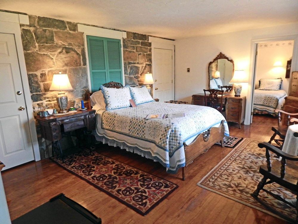 Battlefield Bed &amp; Breakfast Inn 17/76