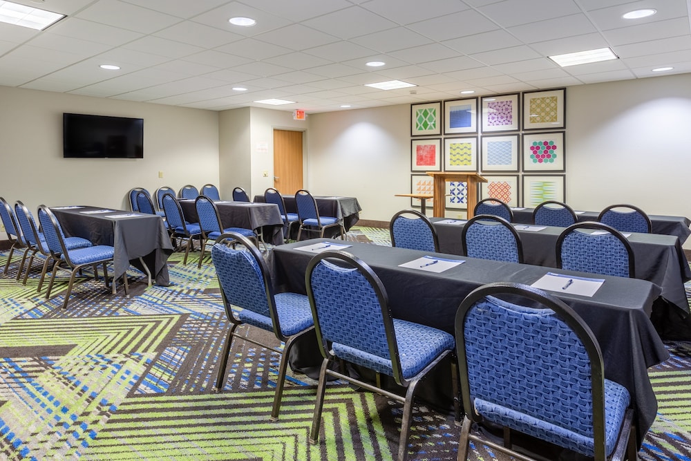 Holiday Inn Express Hotel & Suites O'fallon/Shiloh 47/52