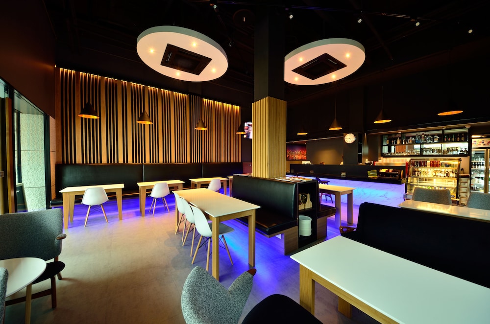 Bizotel Premier Hotel & Residence 26/41