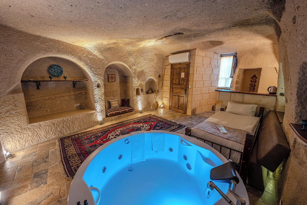 Osmanbey Cave Hotel 22/48