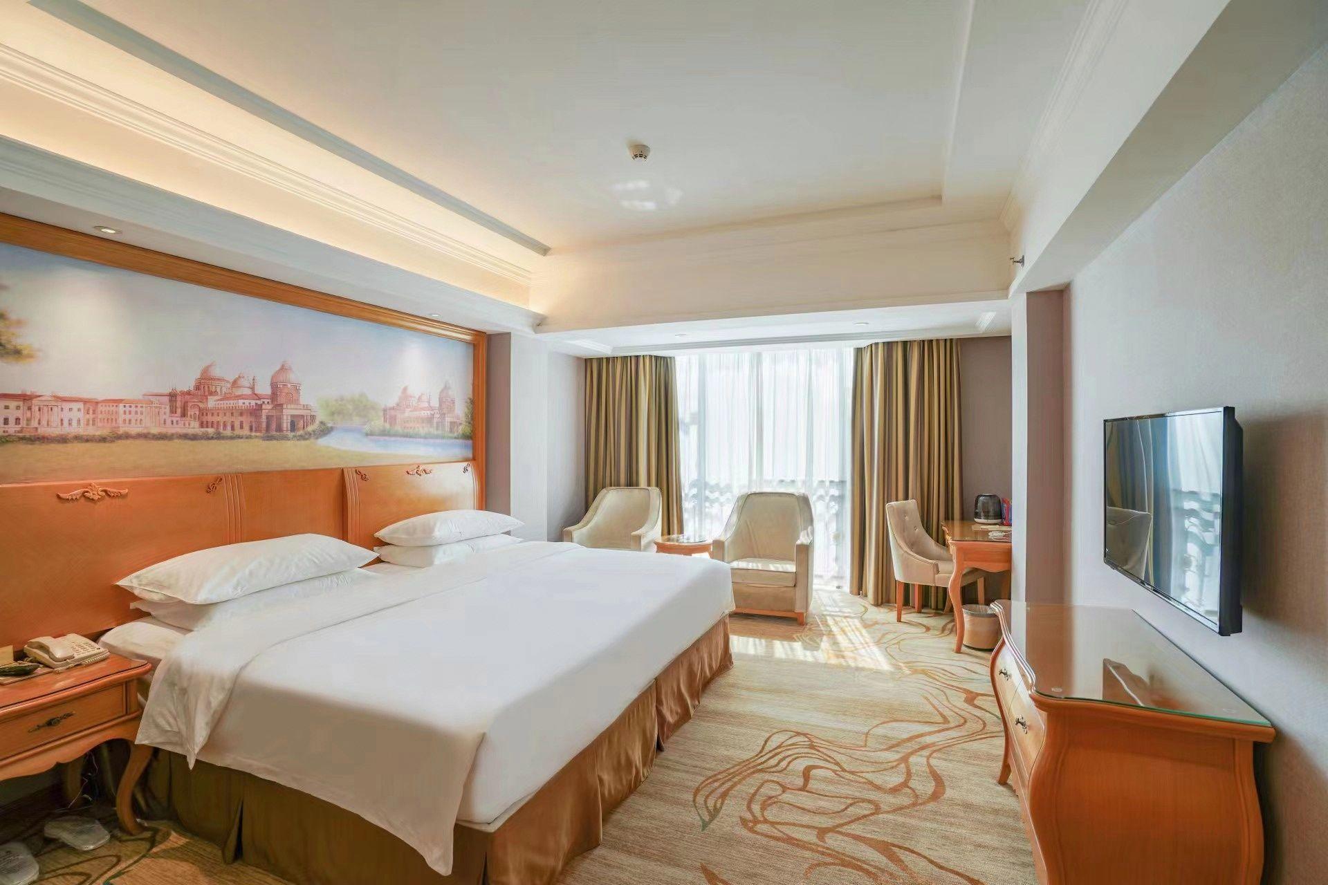 Vienna Hotel (Zhongshan Tanzhou) 20/42