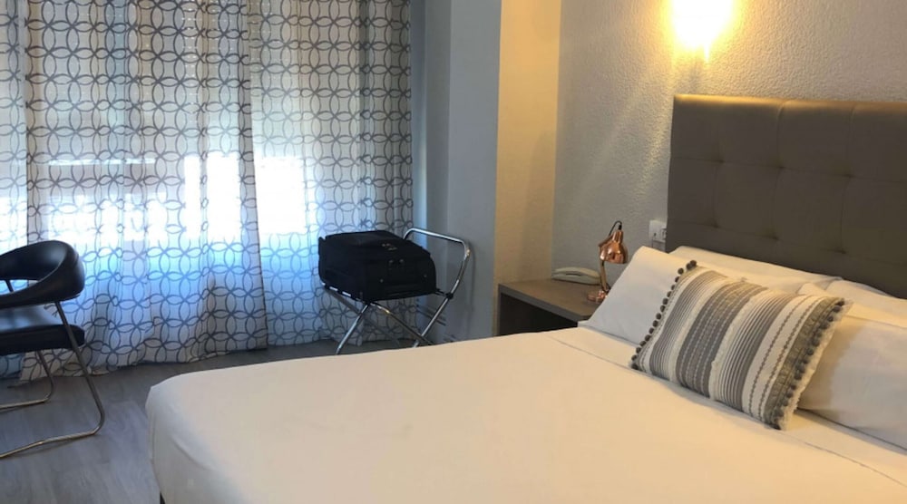 Marques de Santillana Hotel 17/60