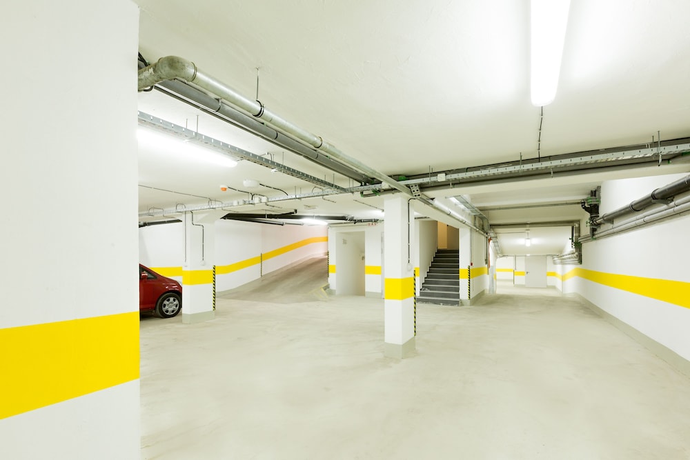 HOTEL TESLA SMART STAY 39/43