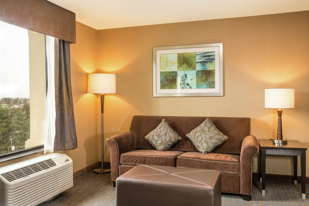 Hampton Inn & Suites Tacoma/Puyallup 35/56