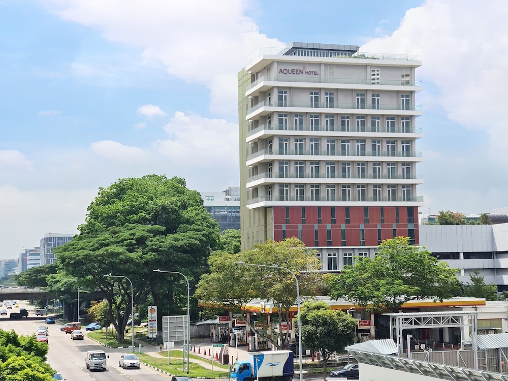 Aqueen Hotel Paya Lebar 5/32