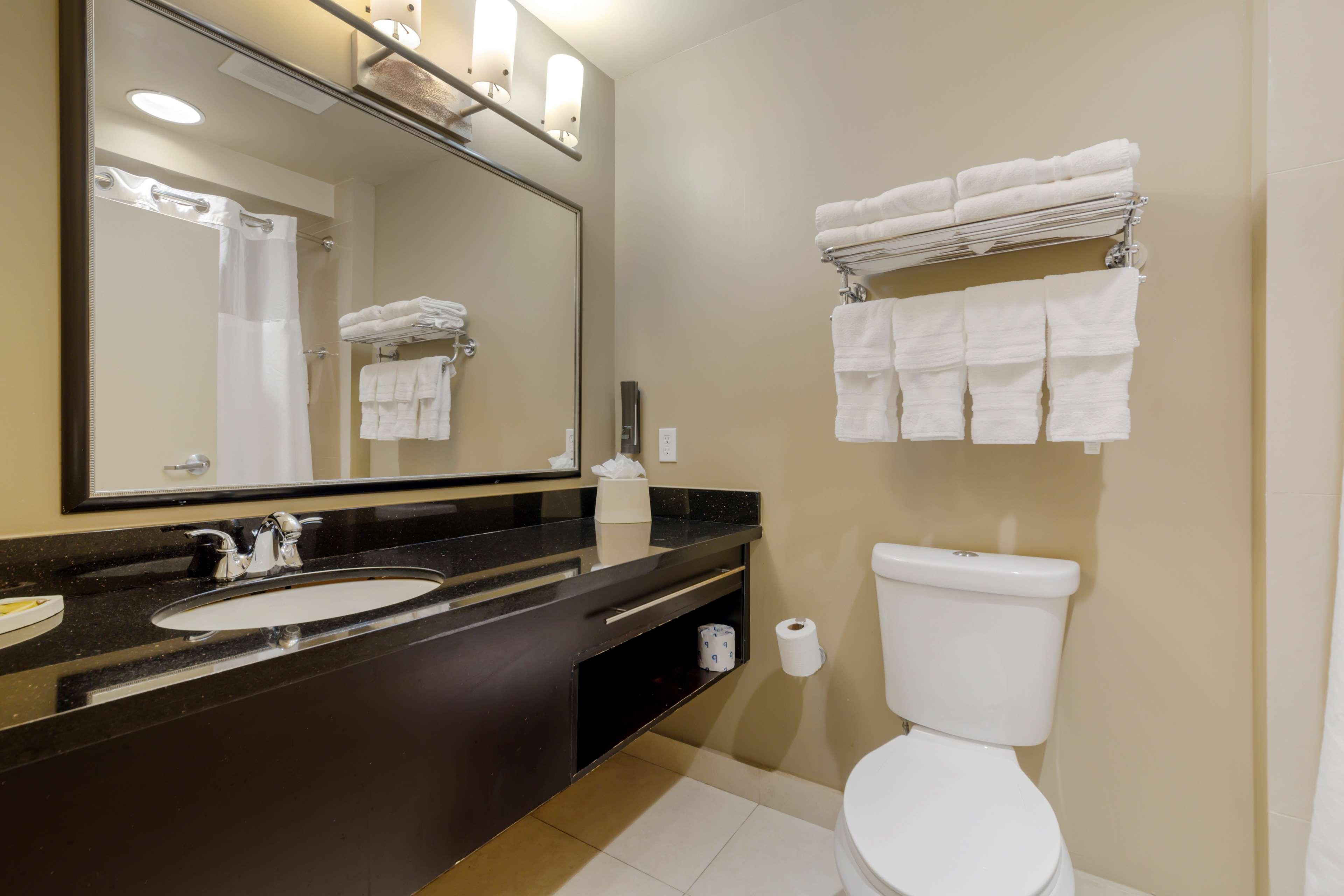 غرفة، Best Western Plus Miami Airport North Hotel & Suites 10/10
